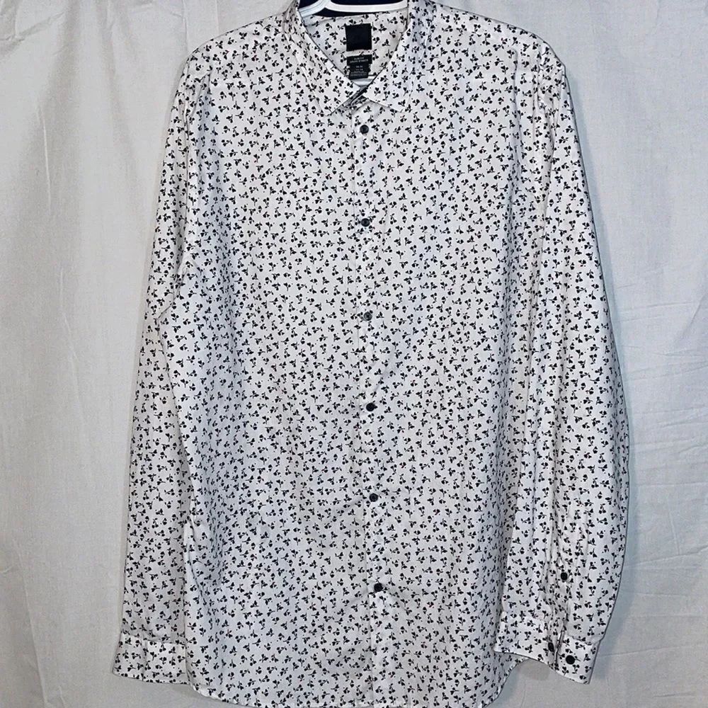 H and M shirt